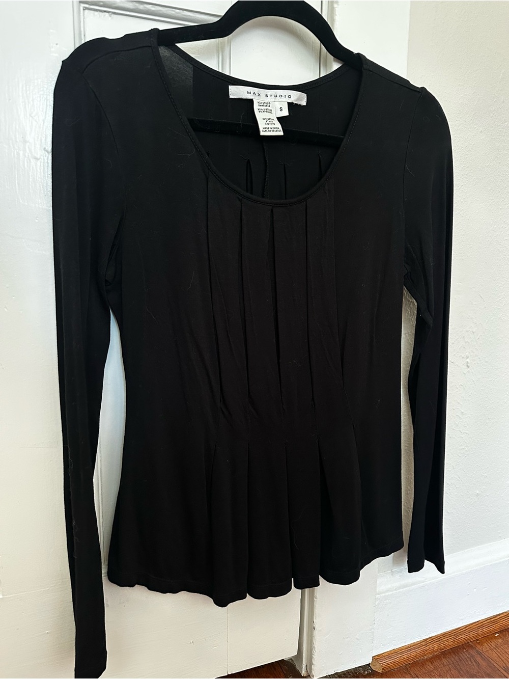 Max Studio - Pleated Long Sleeve Top - Small